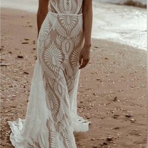 Chic Backless White Lace Dress